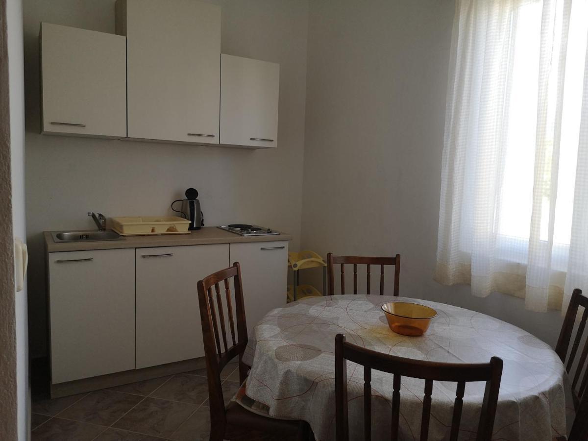 Apartman Nea Nin Exteriér fotografie
